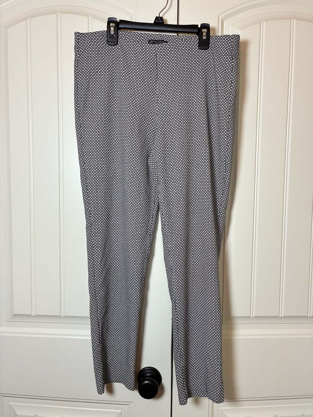Adrianna Papell Black and White Geometric Print Slim Ankle Pants Size 10
